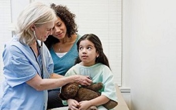 Csecsemő- és gyermekápoló PKT Közép-európai Szakközépiskola és szakiskola