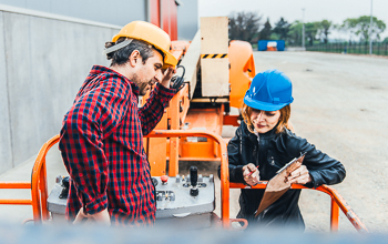 Építő- és anyagmozgató gép kezelője (Emelőgépkezelő (kivéve targonca)) OKTAT60