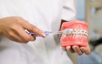 Klinikai fogászati higiénikus PKT Közép-európai Szakközépiskola és szakiskola