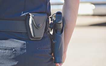 Fegyveres biztonsági őr TanfolyamOKJ.hu