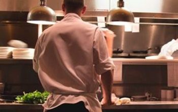 Konyhai kisegítő Klasszis Oktatás Kft.